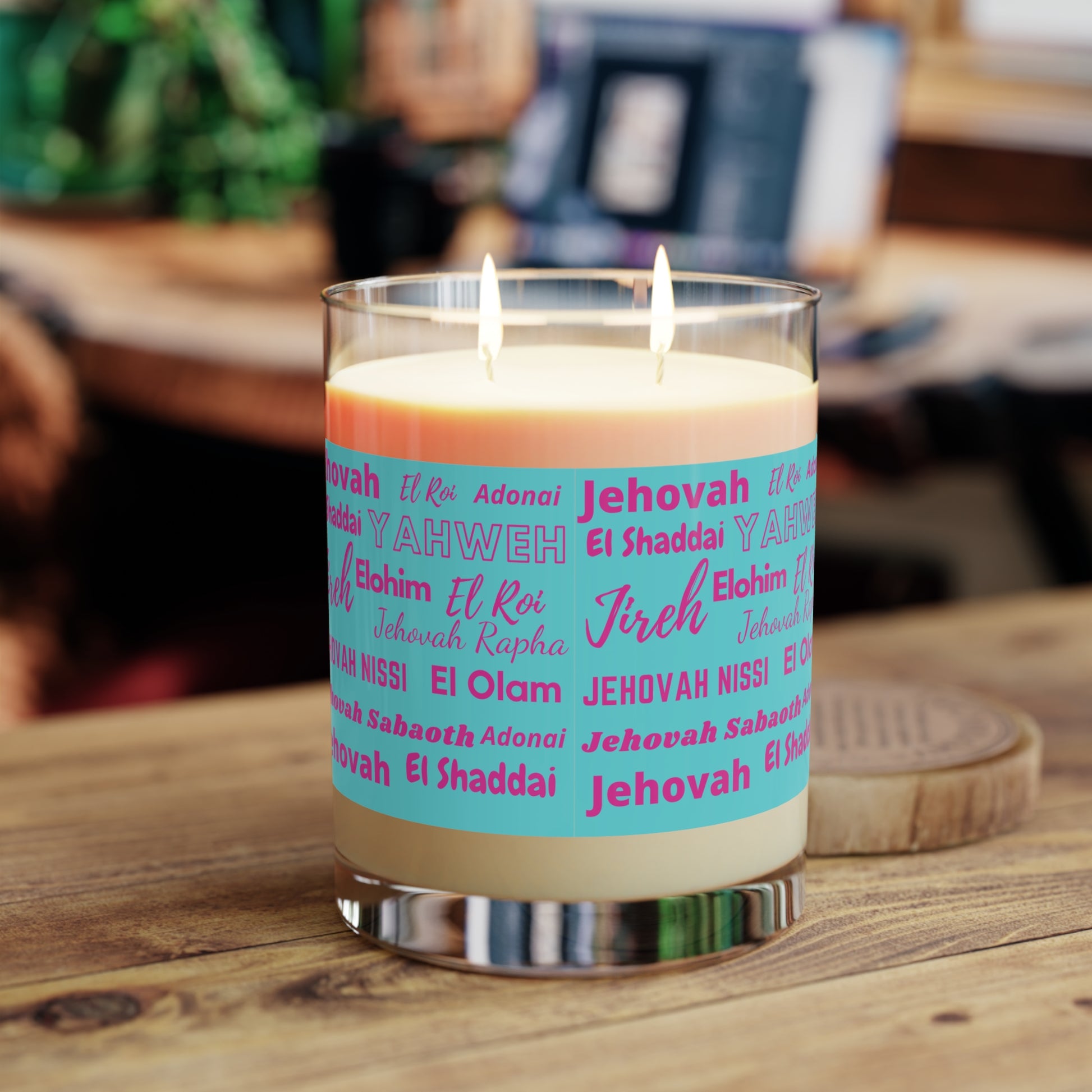 Luxurious & Aromatic Scented Candle - Pink & Blue